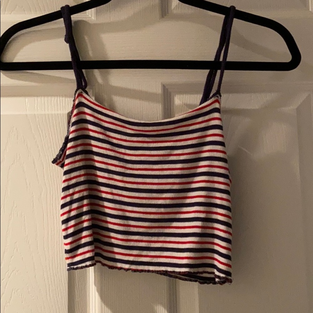 crop top - Picture 2 of 2